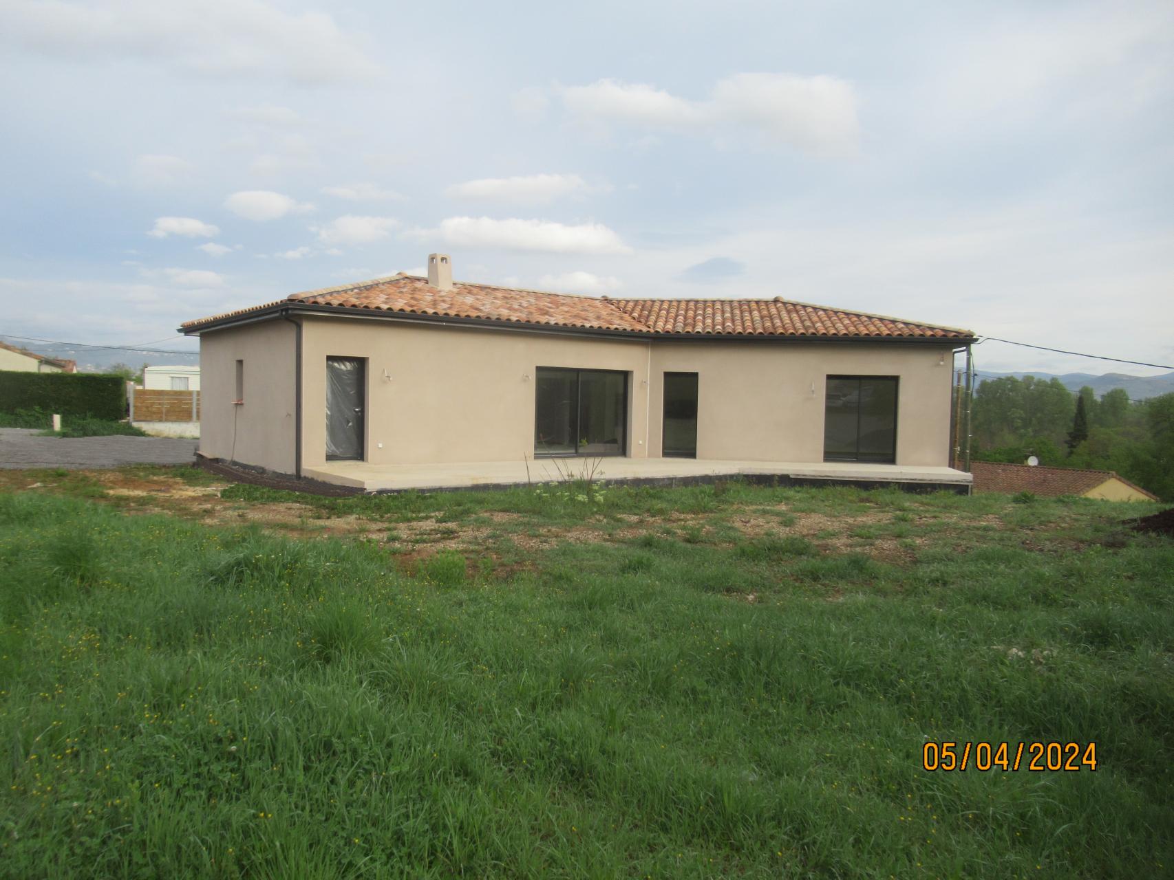 Bâtiment en V de plain pied