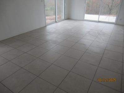 Pose du carrelage scellé sur chape maigre