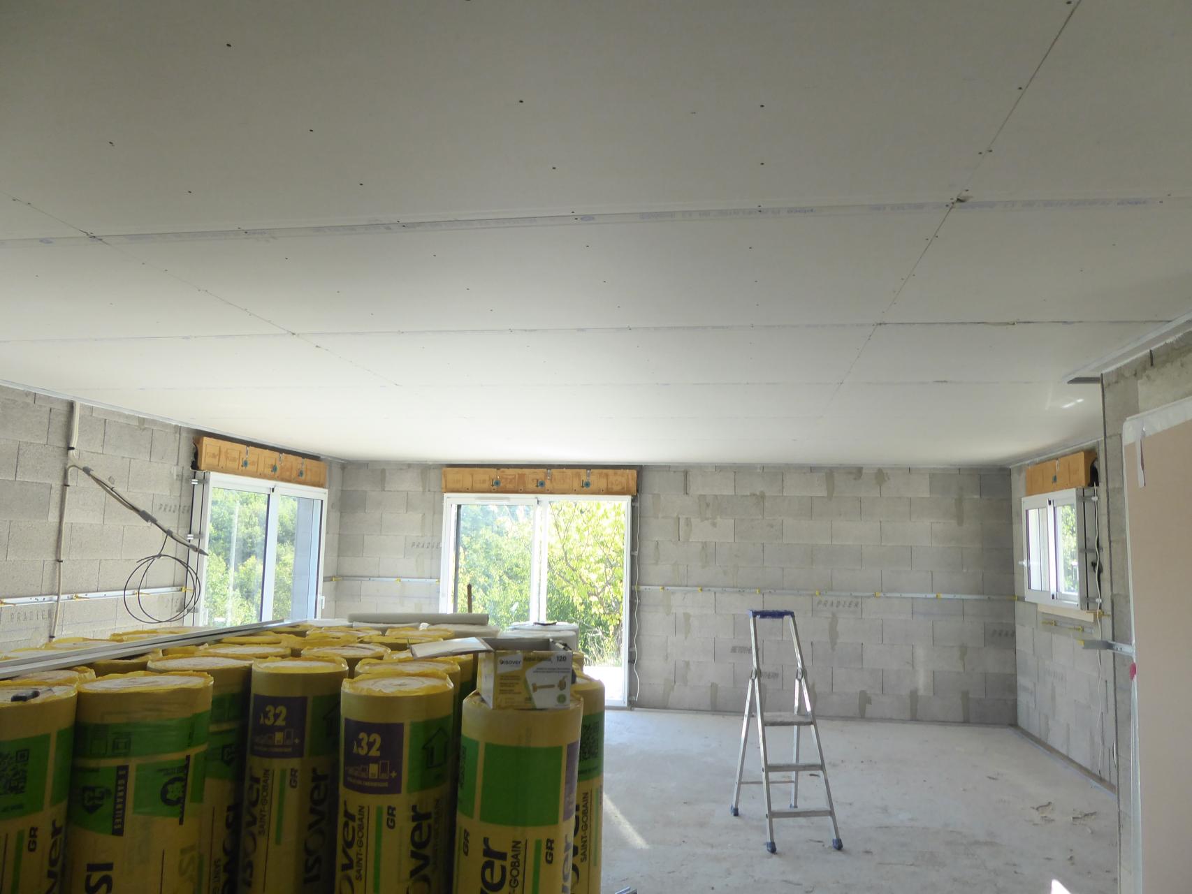 R?alisation du plafond en placo sur fourrures