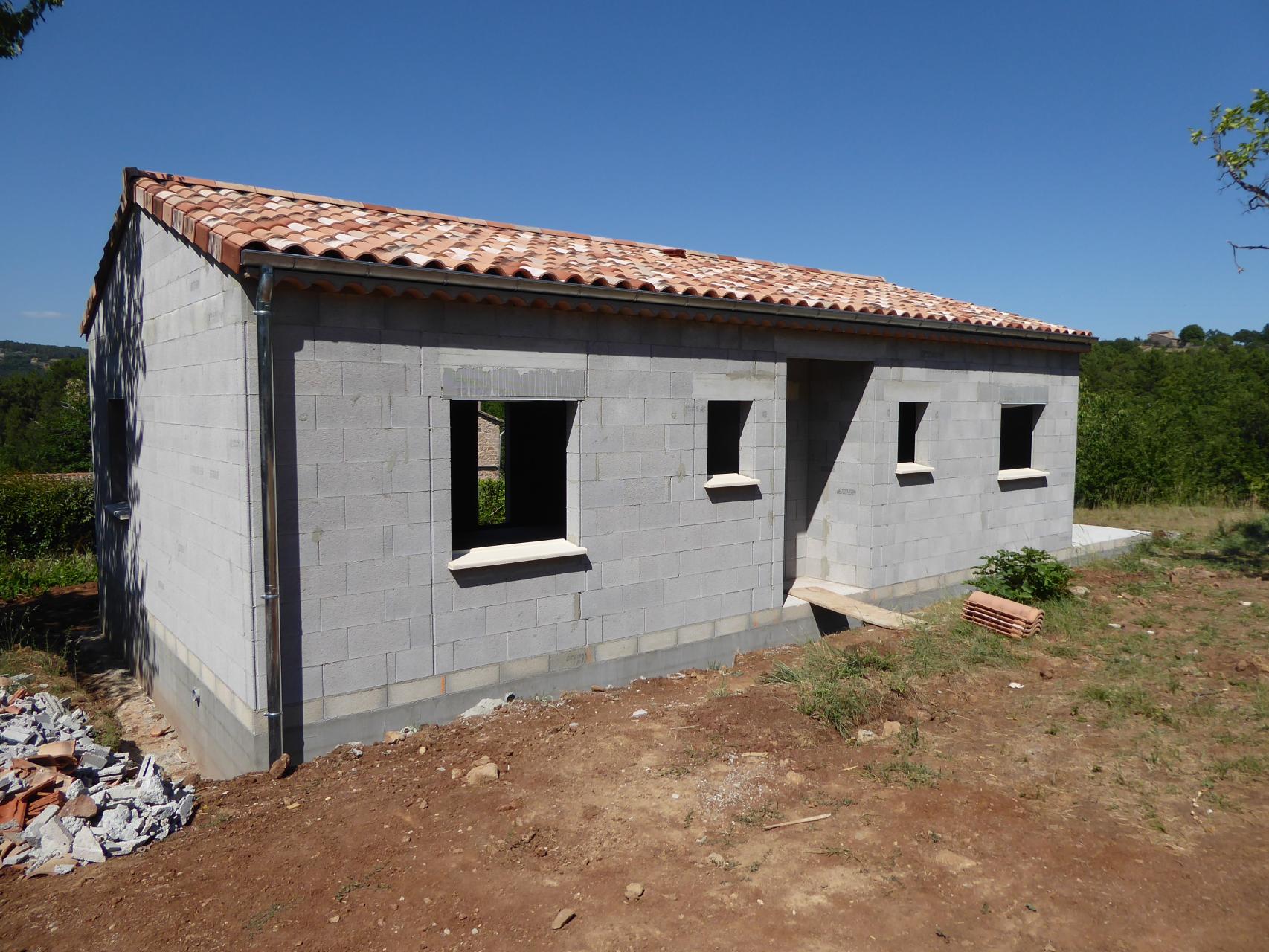 Pose des tuiles et accessoires