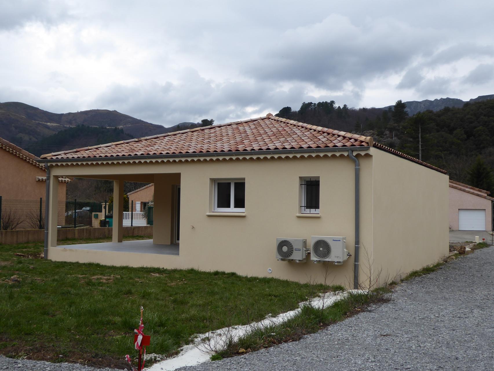 Bâtiment en L de plain pied