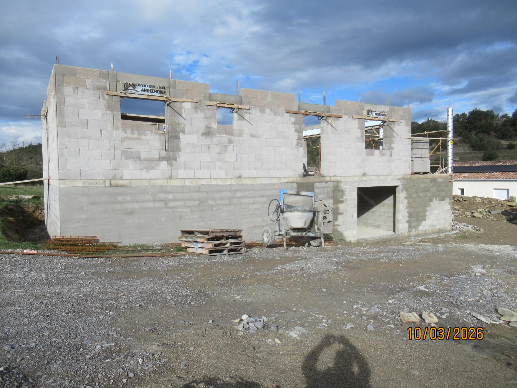 Coulage des linteaux et coffres de volets roulants