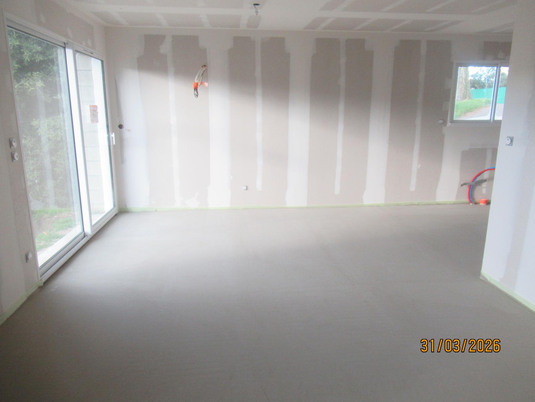 Coulage de la chape liquide