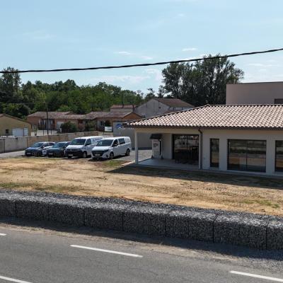 Facade Est