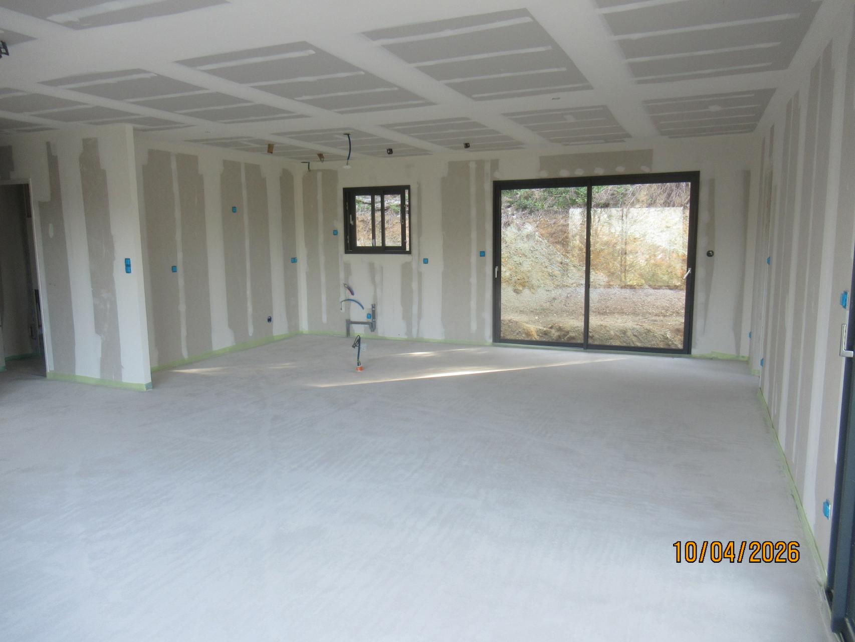 Coulage de la chape liquide