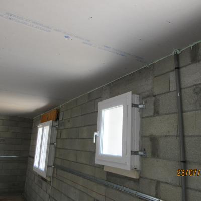 Réalisation du plafond en placo sur fourrures