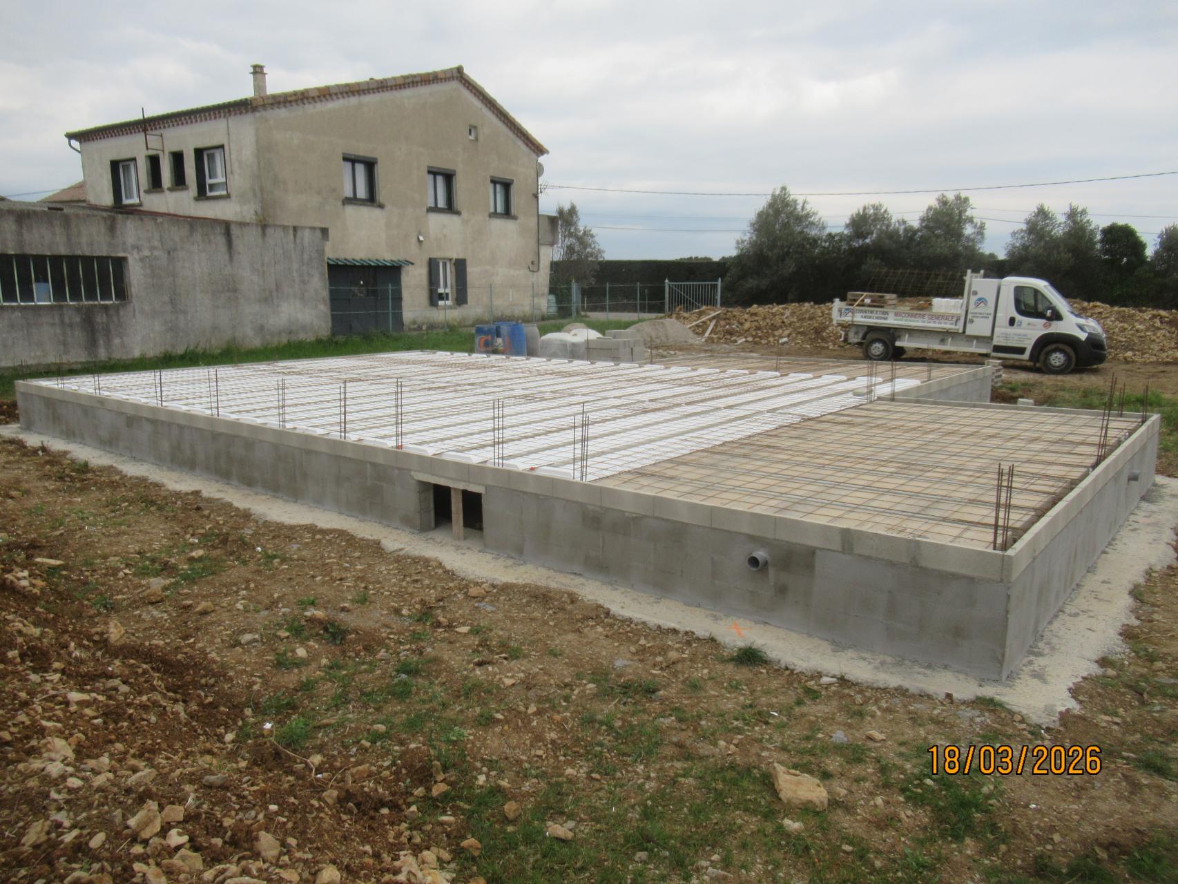 Pose des poutrelles et hourdis du plancher